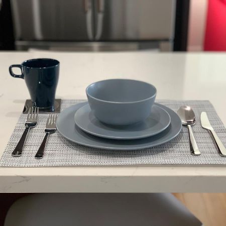 Gated Contemporary 3 Bedroom - 2 Bathroom Home In South La Plus Parking 洛杉矶 外观 照片